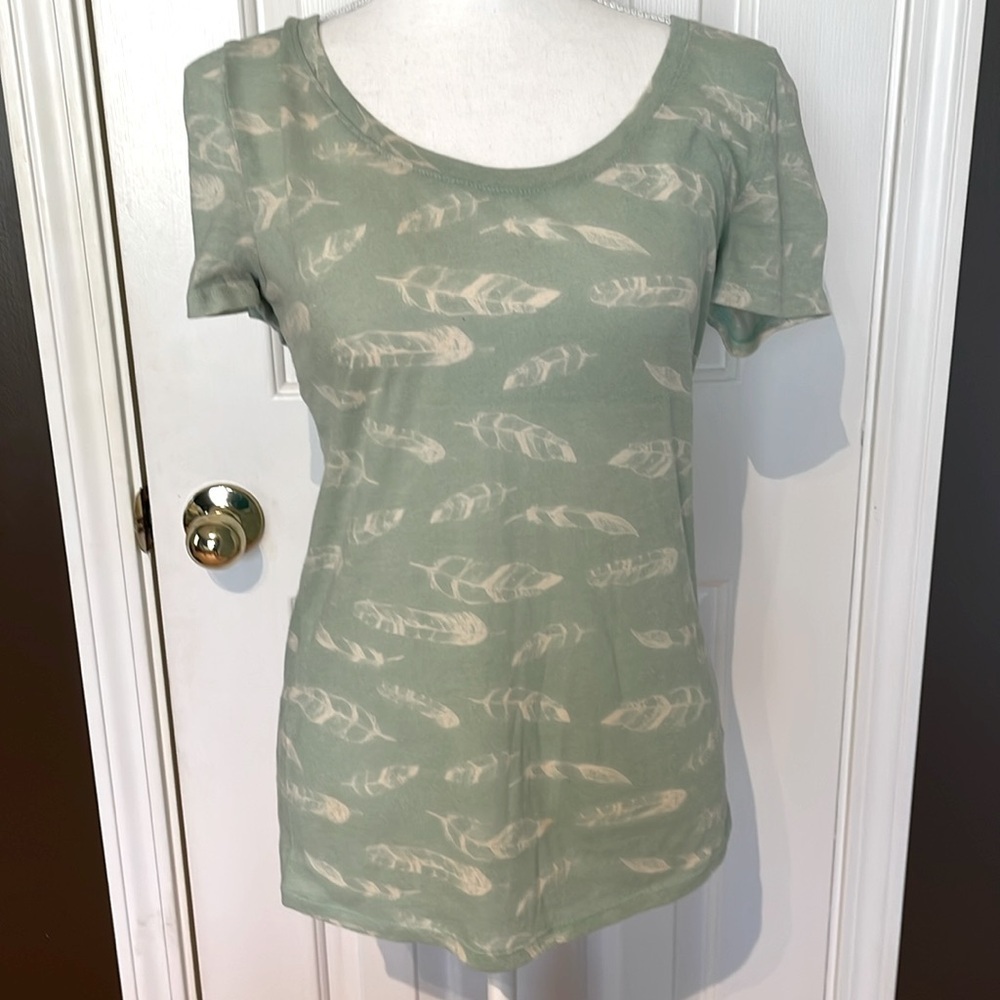 BDG Pale Green Scoop Neck Top with Leaf Designs. Medium
